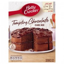 Betty Crocker Tempting Chocolate Cake 425g